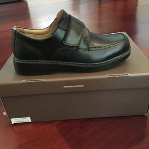 Florsheim Berwyn Jr Boys dress shoes - Size 2.5M